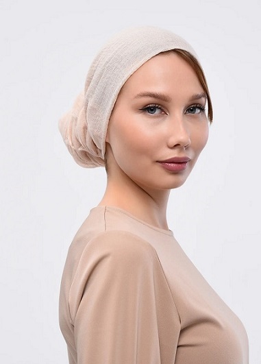 lady wearing headscarves